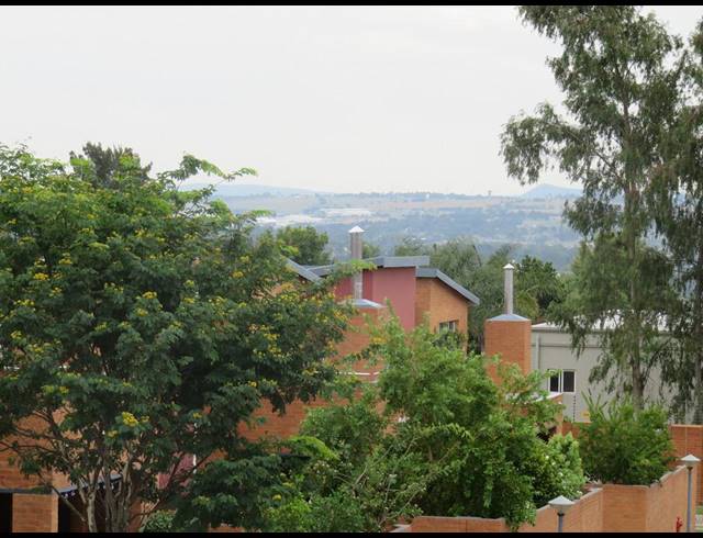 2 BEDROOM APARTMENT RENTED IN FOURWAYS